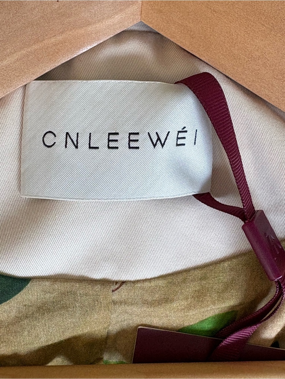 NWT CNLEEWEI CROPPED TRENCH COAT. - Picture 4 of 11